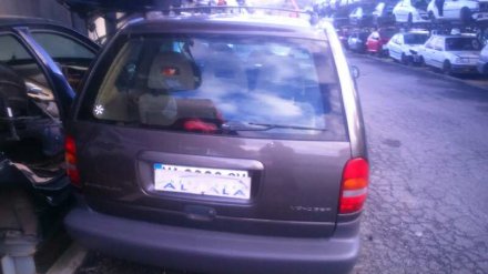 Vehiculo en el desguace: CHRYSLER VOYAGER (GS) 2.4