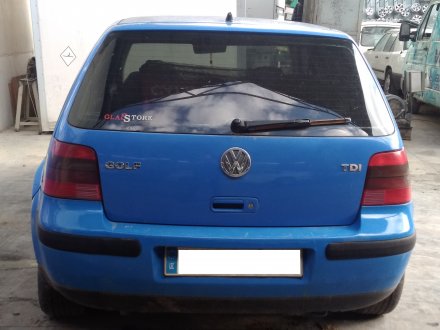 Vehiculo en el desguace: VOLKSWAGEN GOLF IV BERLINA (1J1) Básico