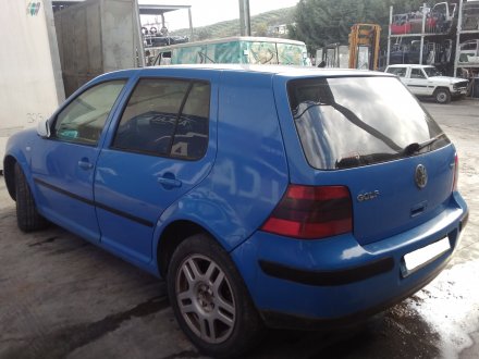 Vehiculo en el desguace: VOLKSWAGEN GOLF IV BERLINA (1J1) Básico