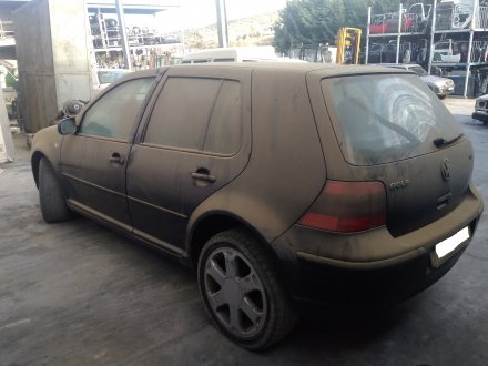 Vehiculo en el desguace: VOLKSWAGEN GOLF IV BERLINA (1J1) Advance