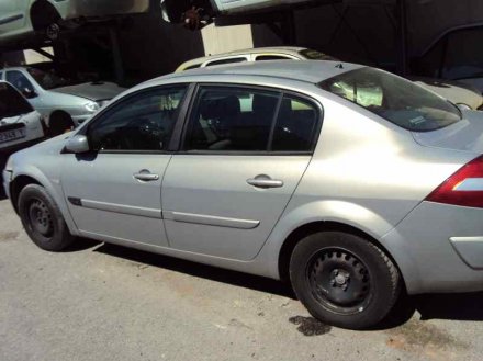 Vehiculo en el desguace: RENAULT MEGANE II CLASSIC BERLINA Confort Authentique