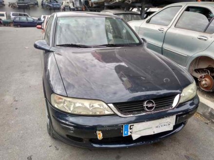 Vehiculo en el desguace: OPEL VECTRA B BERLINA Básico (1999->)