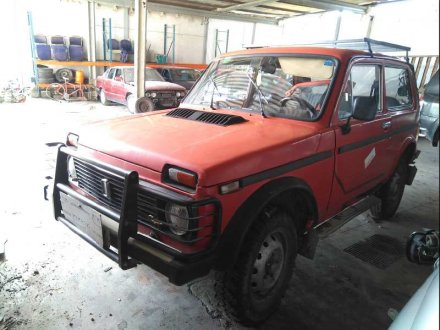 Vehiculo en el desguace: LADA NIVA ( 2121 / 21213 / 21214 / 21215 ) *