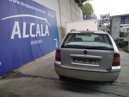 Vehiculo en el desguace: SKODA OCTAVIA BERLINA (1U2) Ambiente