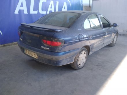 Vehiculo en el desguace: RENAULT MEGANE I CLASSIC (LA0) 1.9 dTi Alize