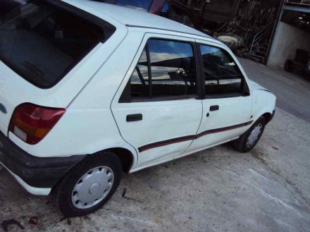 Vehiculo en el desguace: FORD FIESTA BERL./COURIER Surf