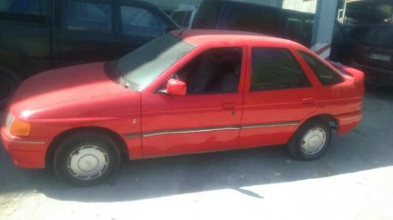 Vehiculo en el desguace: FORD ESCORT BERLINA/TURNIER CL Berlina