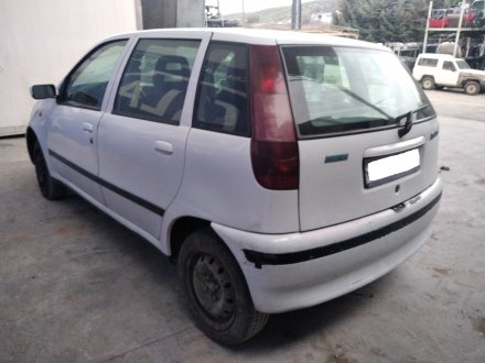 Vehiculo en el desguace: FIAT PUNTO BERL. (176) TD S / TD 70 S