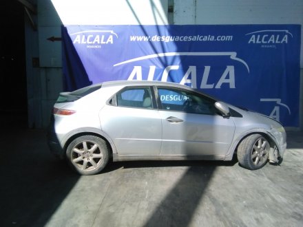 Vehiculo en el desguace: HONDA Civic Berlina 5 (FK) 1.8 Sport