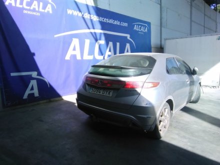 Vehiculo en el desguace: HONDA Civic Berlina 5 (FK) 1.8 Sport