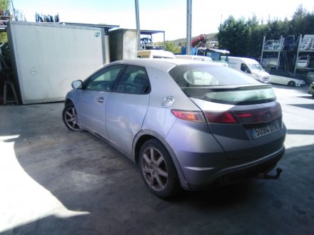 Vehiculo en el desguace: HONDA Civic Berlina 5 (FK) 1.8 Sport