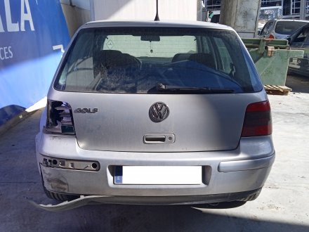 Vehiculo en el desguace: VOLKSWAGEN GOLF IV BERLINA (1J1) Básico