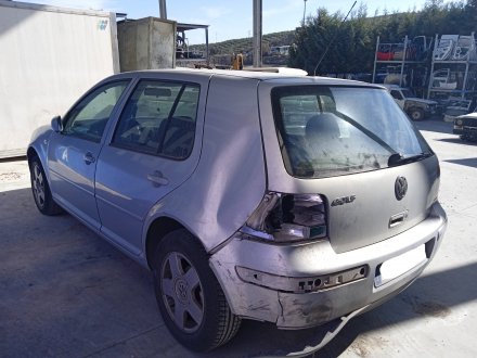 Vehiculo en el desguace: VOLKSWAGEN GOLF IV BERLINA (1J1) Básico