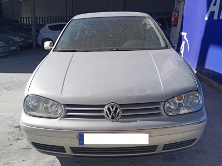 Vehiculo en el desguace: VOLKSWAGEN GOLF IV BERLINA (1J1) Básico