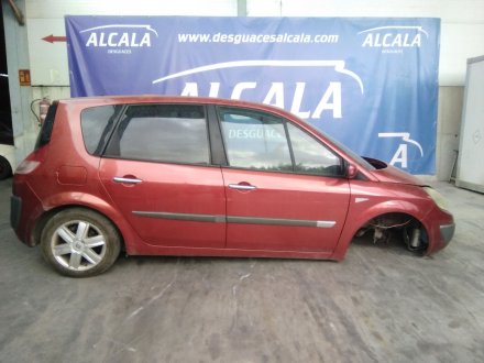 Vehiculo en el desguace: RENAULT SCENIC II 1.5 dCi Diesel