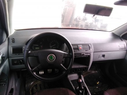 Vehiculo en el desguace: SKODA FABIA (6Y2/6Y3) Classic