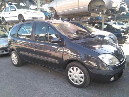 Vehiculo en el desguace: RENAULT SCENIC (JA..) 1.9 DCI Authentique