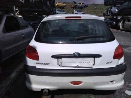 Vehiculo en el desguace: PEUGEOT 206 BERLINA XS