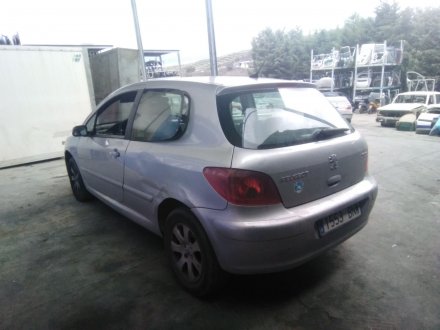 Vehiculo en el desguace: PEUGEOT 307 (S1) XS