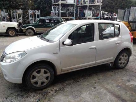 Vehiculo en el desguace: DACIA SANDERO Básico