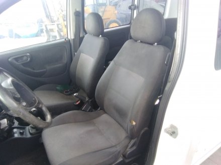 Vehiculo en el desguace: OPEL COMBO (CORSA C) 1.3 16V CDTI CAT (Z 13 DT / LN9)