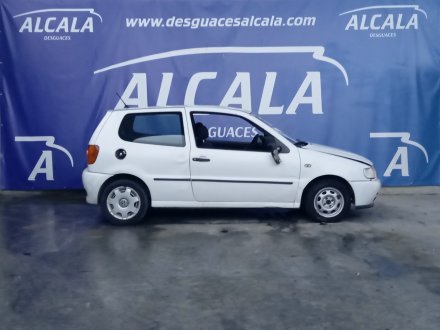 Vehiculo en el desguace: VOLKSWAGEN POLO BERLINA (6N1) Básico