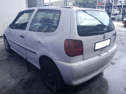 Vehiculo en el desguace: VOLKSWAGEN POLO BERLINA (6N1) Básico