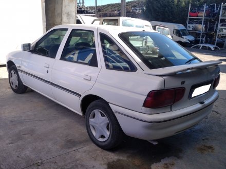 Vehiculo en el desguace: FORD ESCORT BERLINA/TURNIER CL Berlina