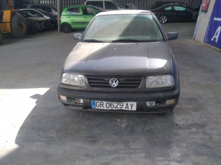 Vehiculo en el desguace: VOLKSWAGEN VENTO (1H2) GL