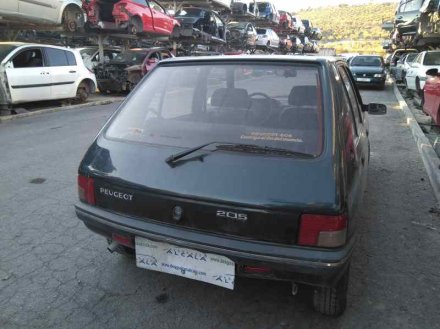 Vehiculo en el desguace: PEUGEOT 205 BERLINA 1.1 Mito