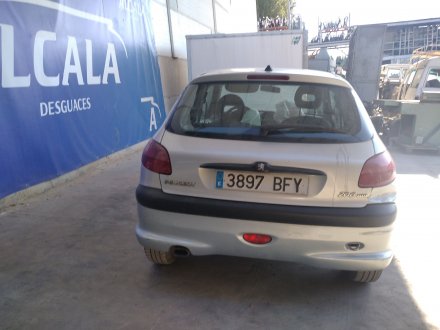 Vehiculo en el desguace: PEUGEOT 206 BERLINA XS