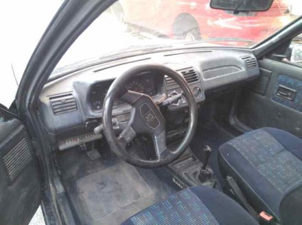 Vehiculo en el desguace: PEUGEOT 205 BERLINA 1.1 Mito