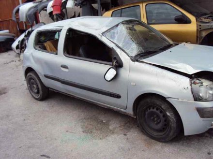 Vehiculo en el desguace: RENAULT CLIO II FASE II (B/CB0) Authentique