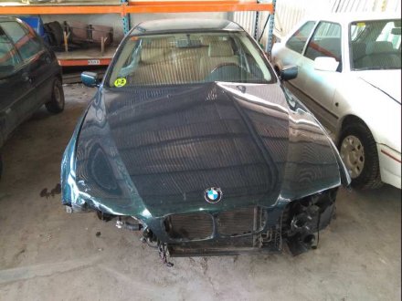 Vehiculo en el desguace: BMW SERIE 5 BERLINA (E39) 520i Exclusive