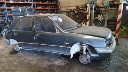 Vehiculo en el desguace: PEUGEOT 205 BERLINA 20HA