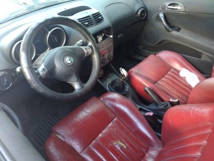 Vehiculo en el desguace: ALFA ROMEO 147 (190) 1.6 T.Spark Distinctive