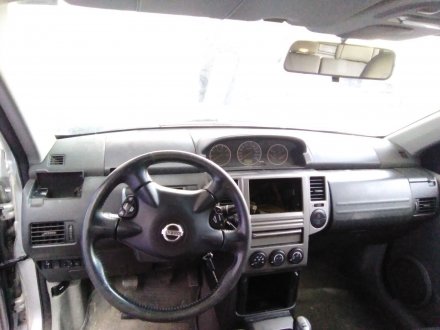 Vehiculo en el desguace: NISSAN X-TRAIL (T30) Titanium