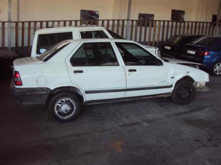 Vehiculo en el desguace: RENAULT 19 (B/C/L53) *