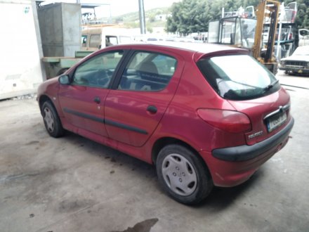 Vehiculo en el desguace: PEUGEOT 206 BERLINA 1.9 Diesel