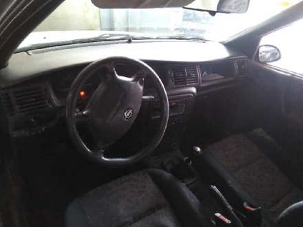 Vehiculo en el desguace: OPEL VECTRA B BERLINA Básico (1999->)