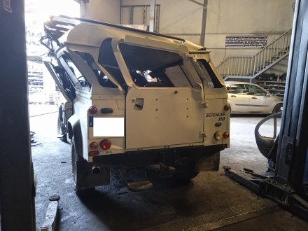 Vehiculo en el desguace: LAND ROVER DEFENDER (LD) 110 E Familiar