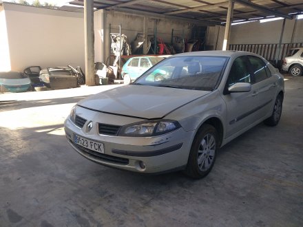 Vehiculo en el desguace: RENAULT LAGUNA II (BG0) Authentique