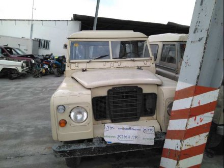 Vehiculo en el desguace: LAND ROVER SANTANA 88