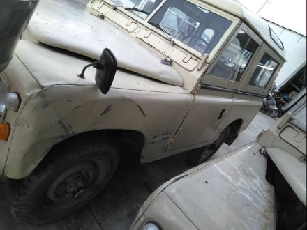 Vehiculo en el desguace: LAND ROVER SANTANA 88