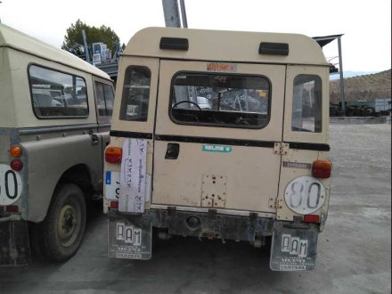 Vehiculo en el desguace: LAND ROVER SANTANA 88