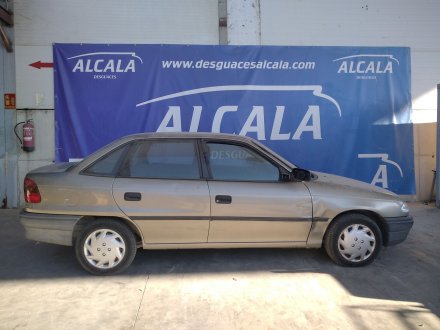 Vehiculo en el desguace: OPEL ASTRA F BERLINA 1.4 CAT (L48)