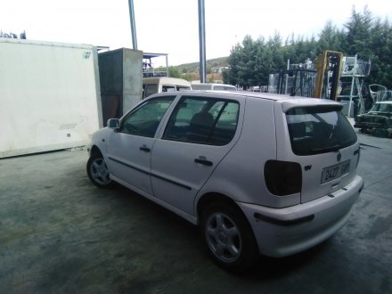 Vehiculo en el desguace: VOLKSWAGEN POLO BERLINA (6N2) 1.4 16V