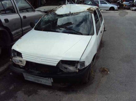 Vehiculo en el desguace: PEUGEOT 106 (S1) Kid