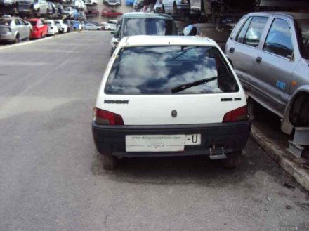 Vehiculo en el desguace: PEUGEOT 106 (S1) Kid