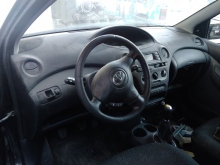 Vehiculo en el desguace: TOYOTA YARIS (NCP1/NLP1/SCP1) 1.3 Expo